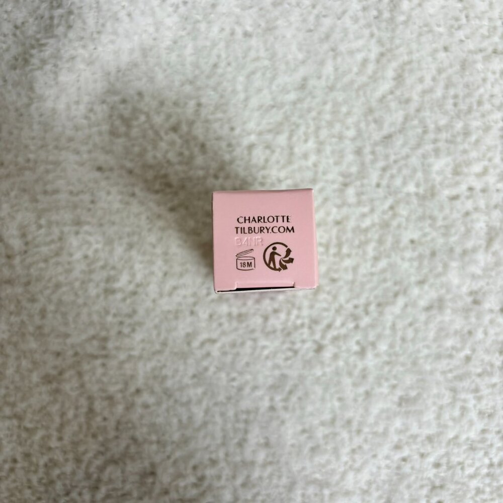 NWT CHARLOTTE TILBURRY K.I.S.S.I.N.G Satin Shine Lipstick in Pillow Talk Fair - Picture 10 of 10